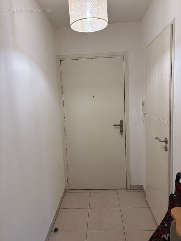 Joli studio à NIMES - photo 5