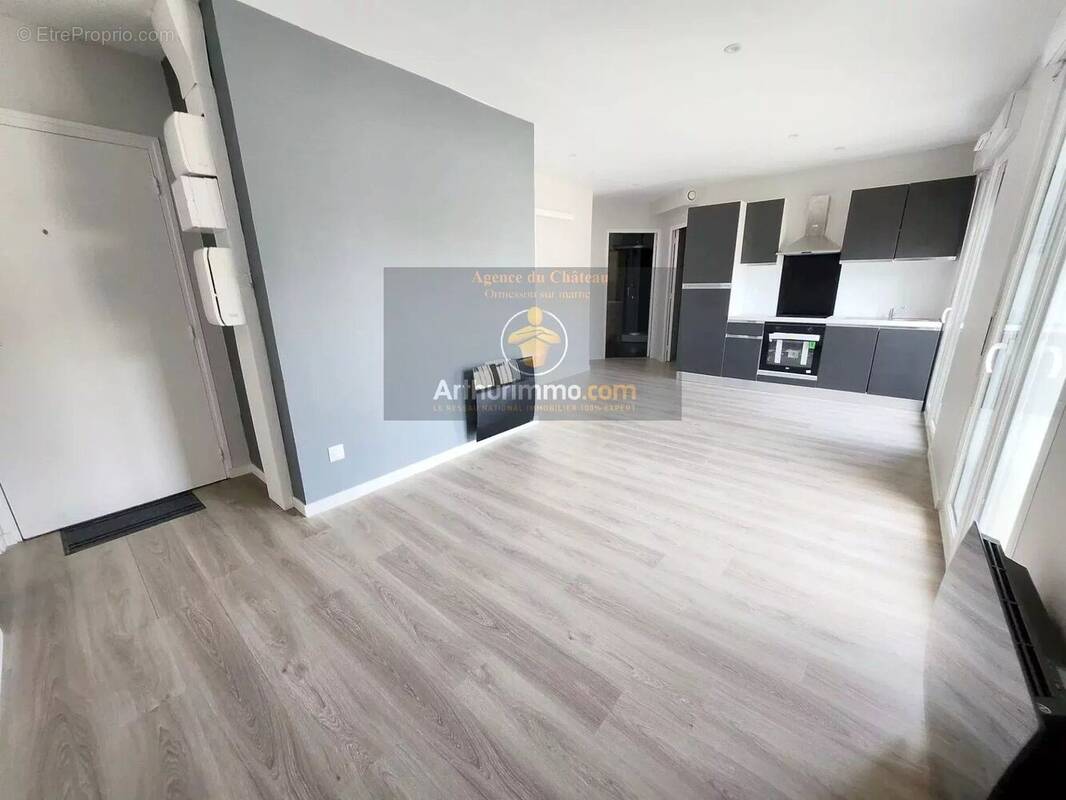Appartement à CHENNEVIERES-SUR-MARNE