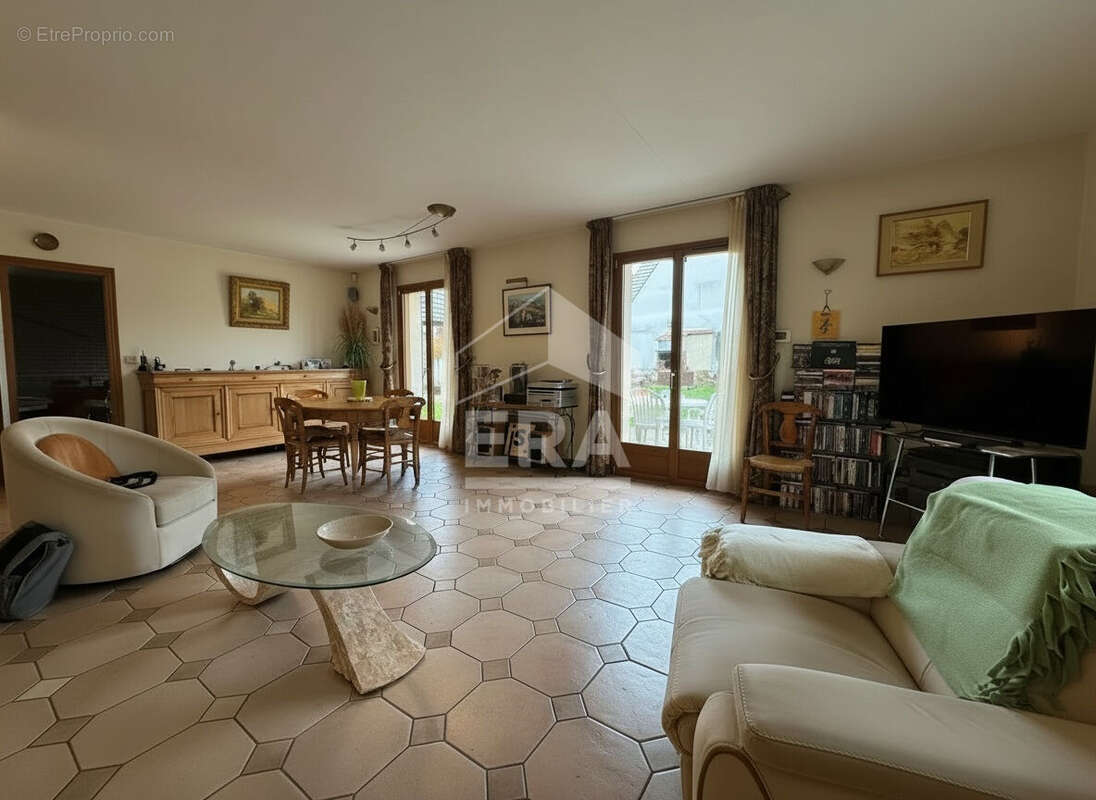 Maison à PONTAULT-COMBAULT