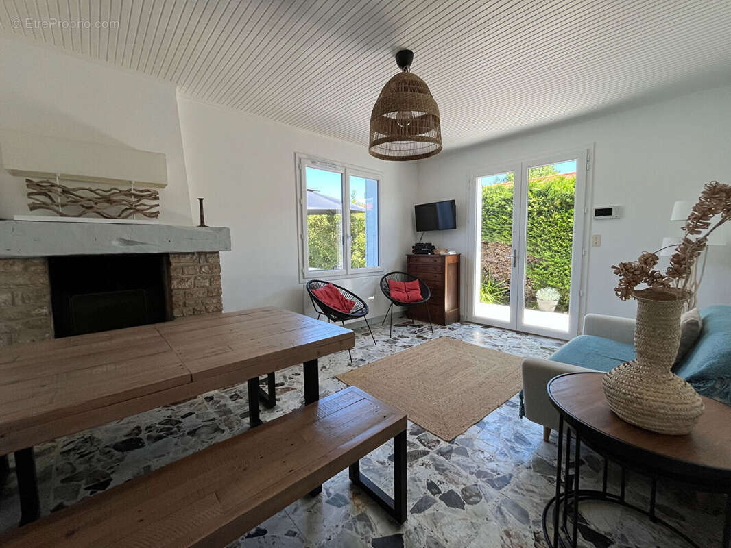 Maison à LA BREE-LES-BAINS