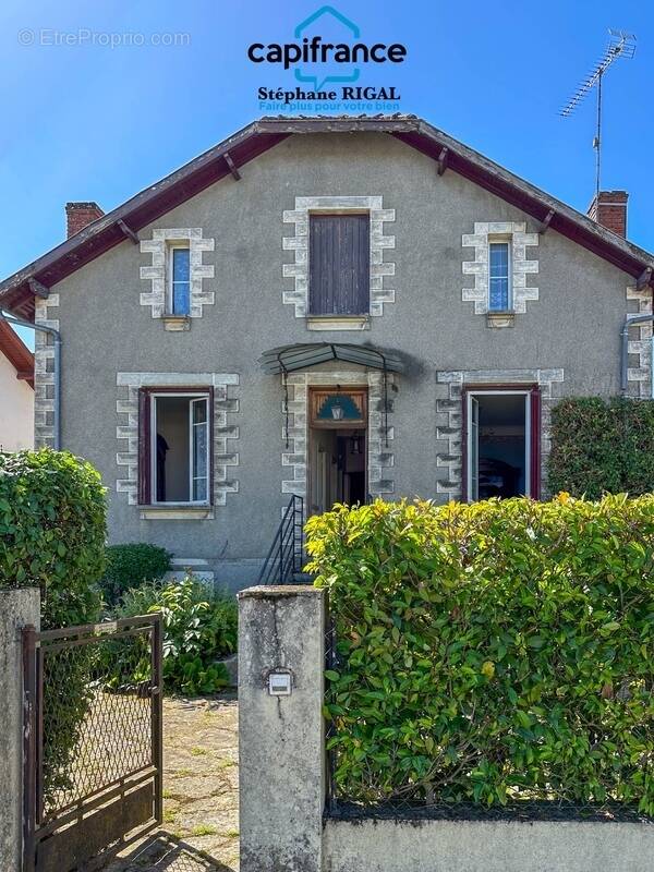 Maison à FUMEL