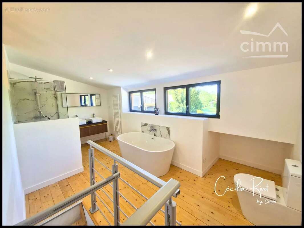 Maison à SAINT-MARTIAL-DE-MIRAMBEAU