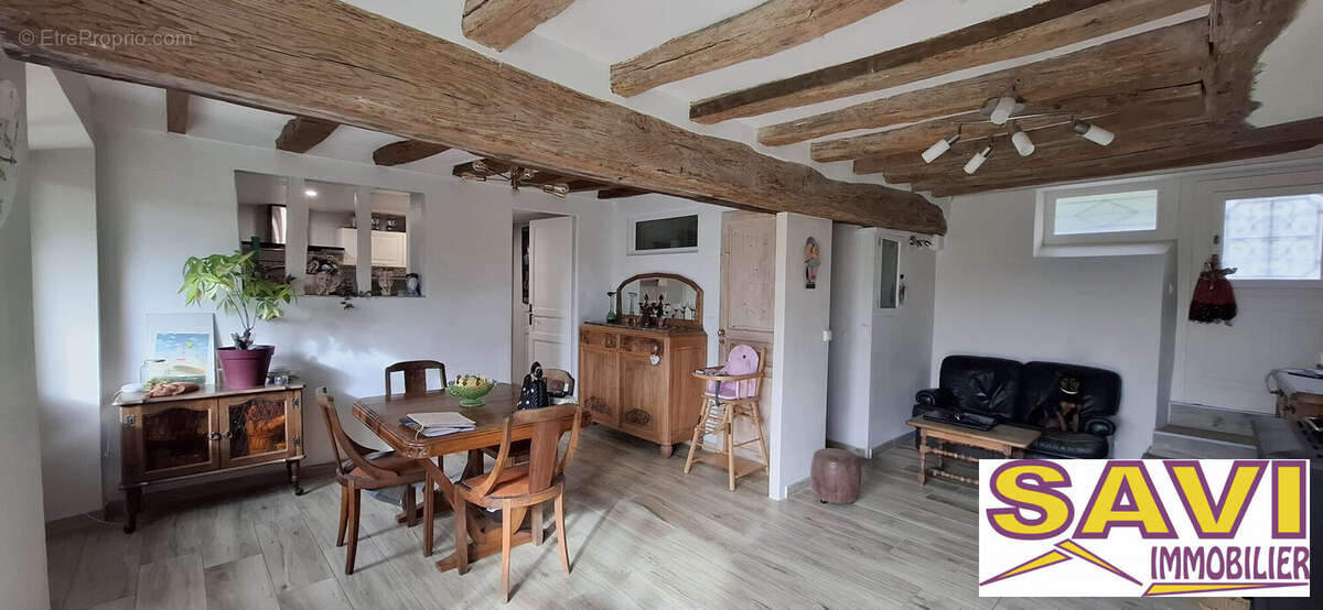 Maison à LA SELLE-SUR-LE-BIED