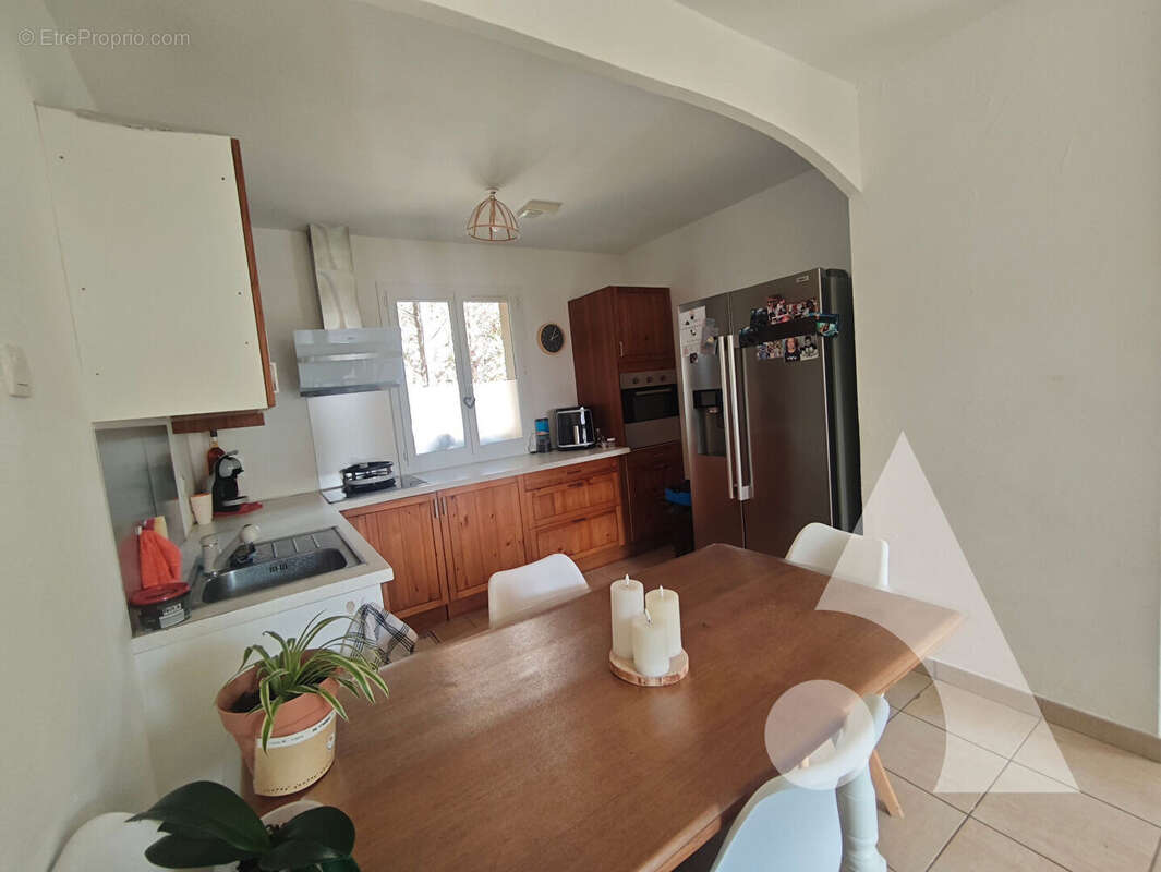 Maison à ENTRECASTEAUX