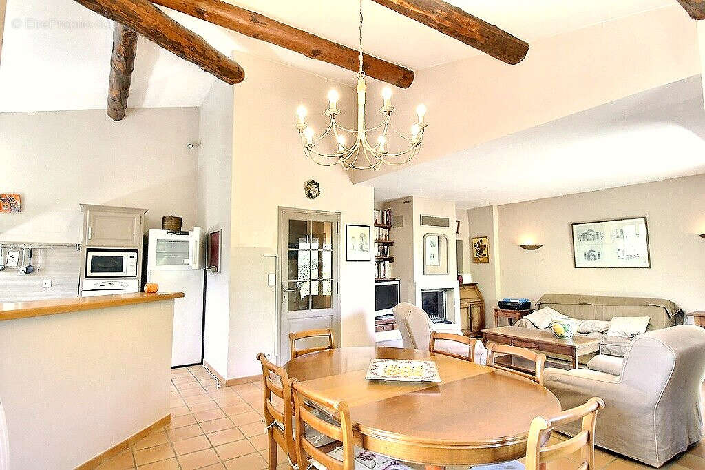 Maison à MAZAN