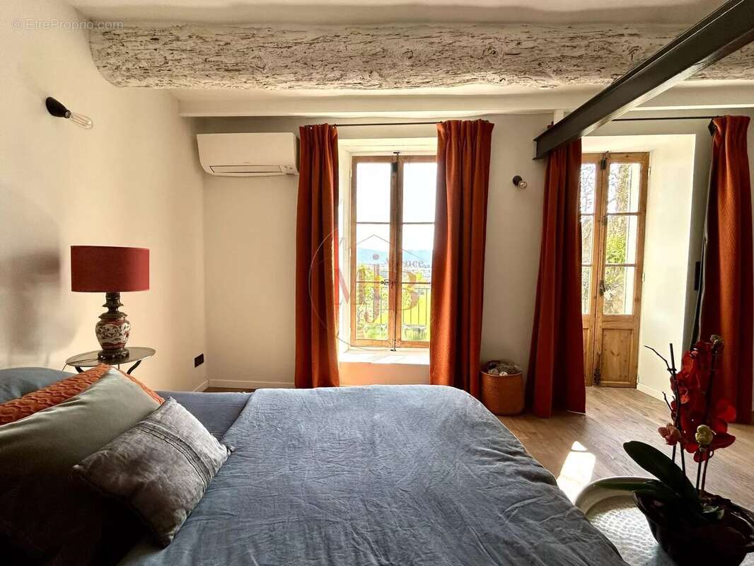 Maison à CADENET