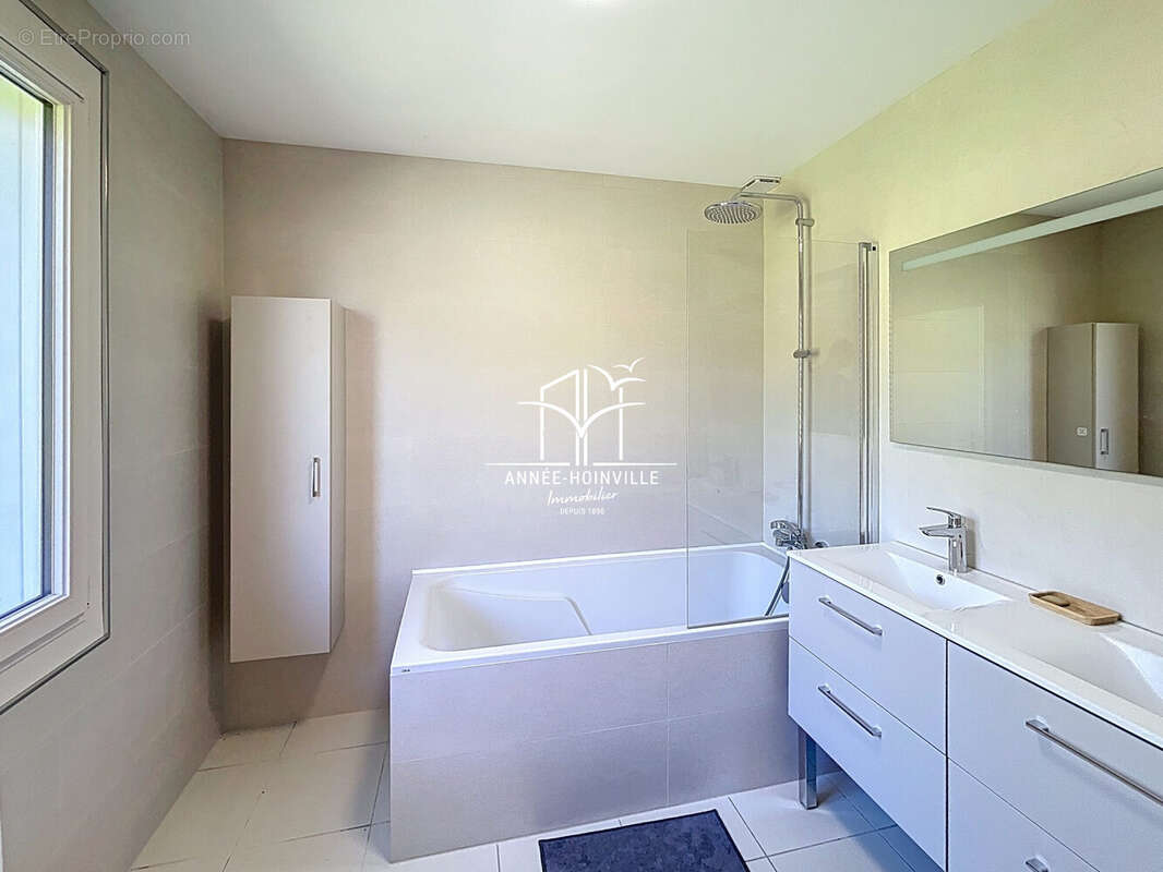 Maison à PONT-L&#039;EVEQUE