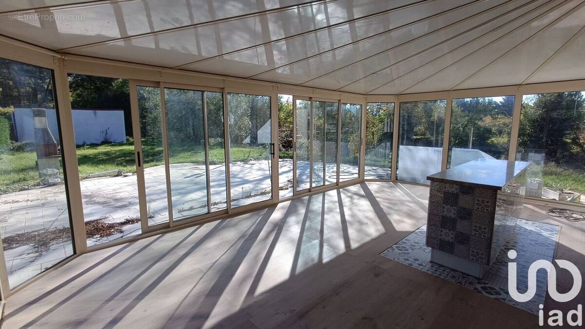 Photo 1 - Maison à SAINT-MAUR