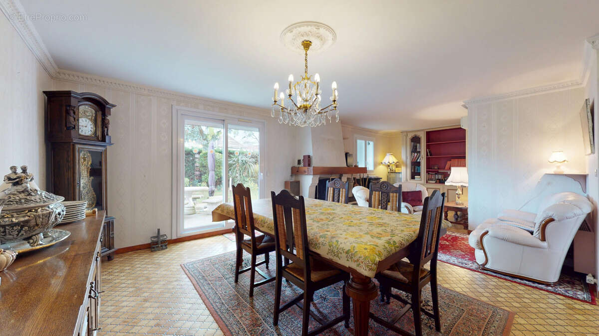 Maison à LE PLESSIS-PATE