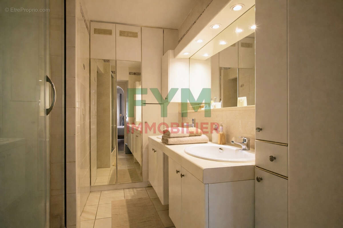 Appartement à SAINT-DENIS