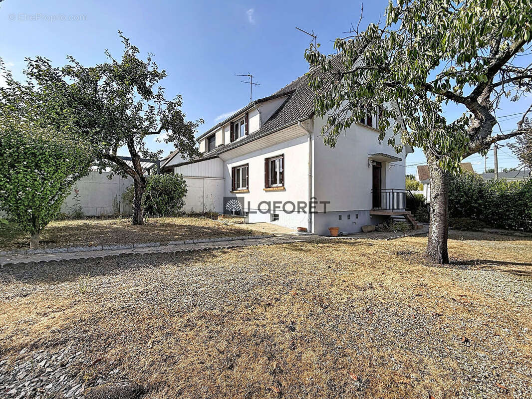 Maison Saint Etienne Du Rouvray 4 pièce(s) 82 m2 - photo 2
