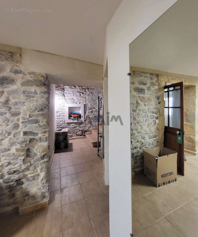 Maison à CLARENSAC