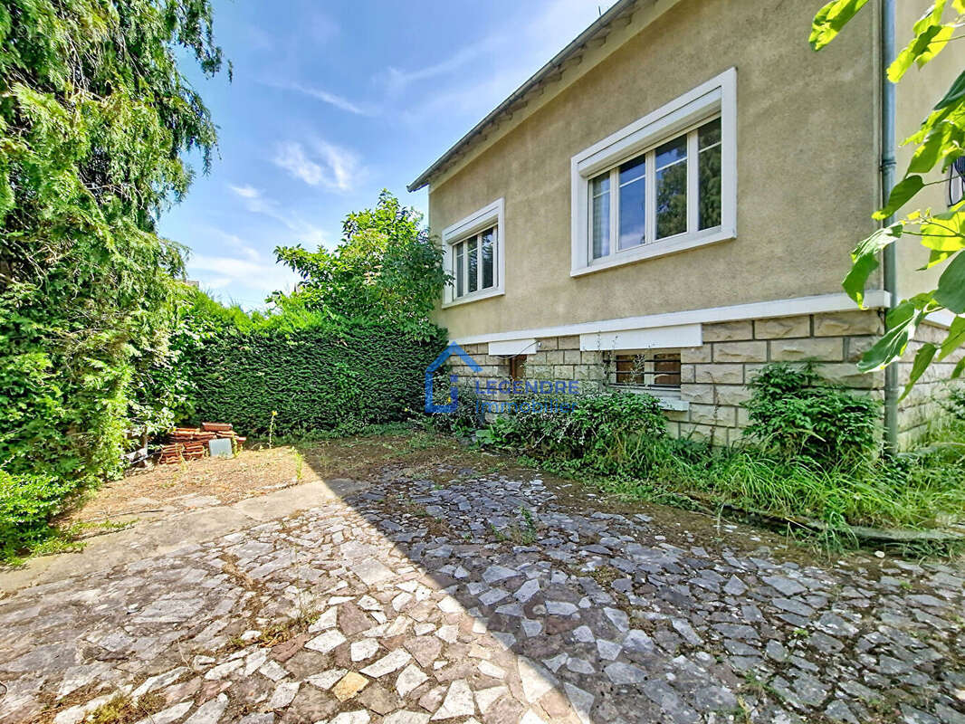 Maison à MONTIGNY-LES-CORMEILLES
