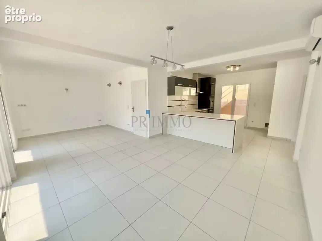 Maison Centre Ville Fréjus, 2 chambres, avec grand garage - photo 4