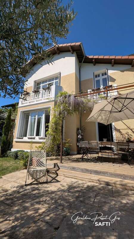 Photo 2 - Maison à ROMANS-SUR-ISERE