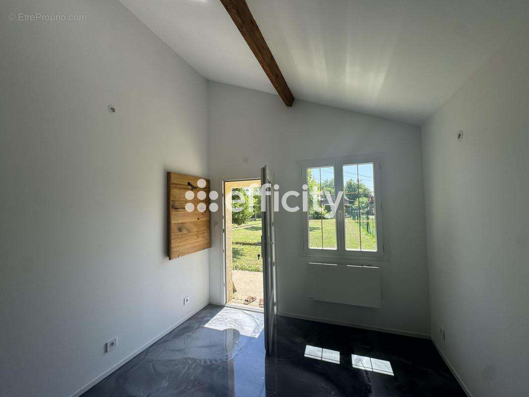 Maison 200 m² à Valmont  - photo 5