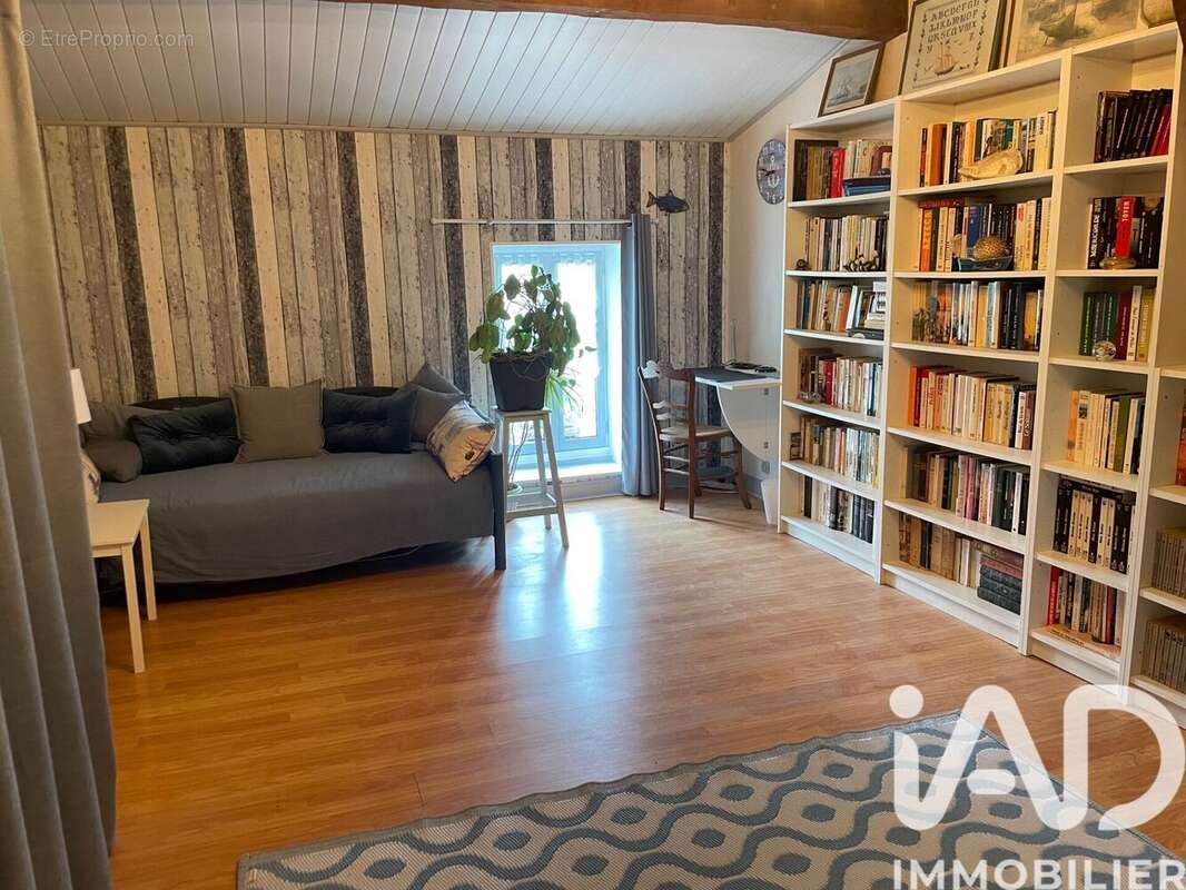 Maison 226 m² à Clam  - photo 7