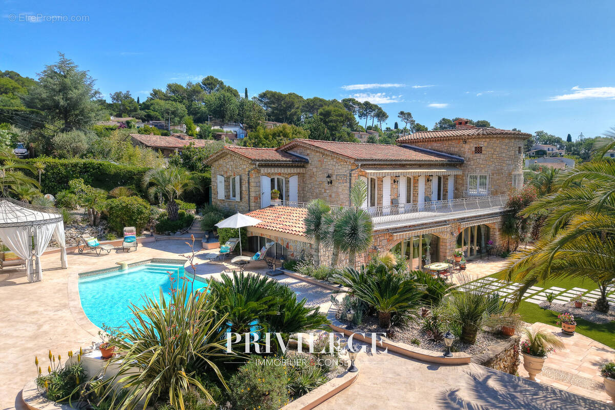 Maison à MOUGINS