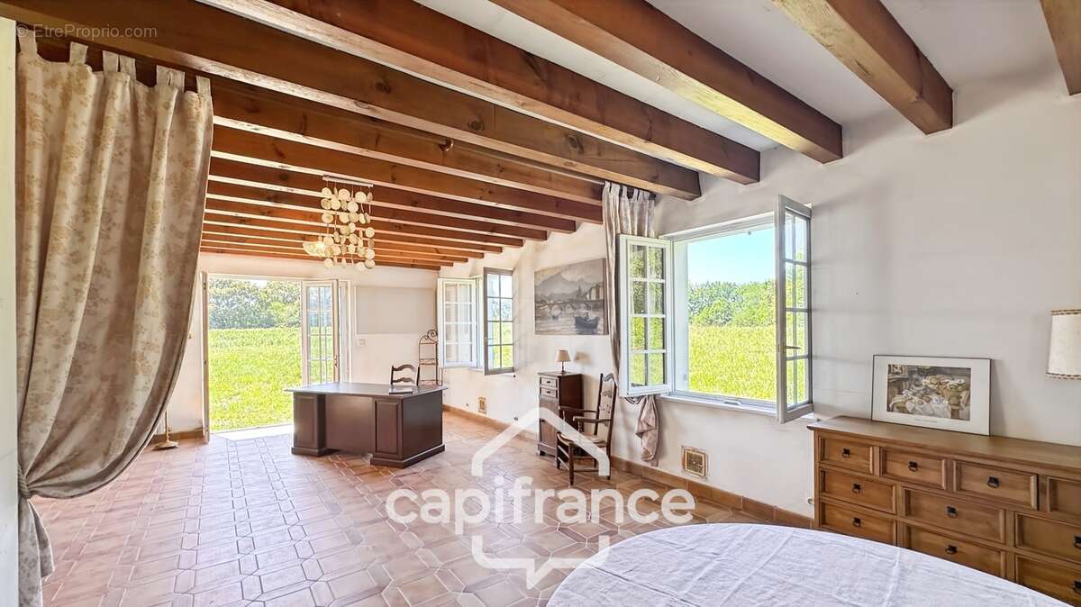Maison de maître de caractère sur 6ha de terrain - photo 15