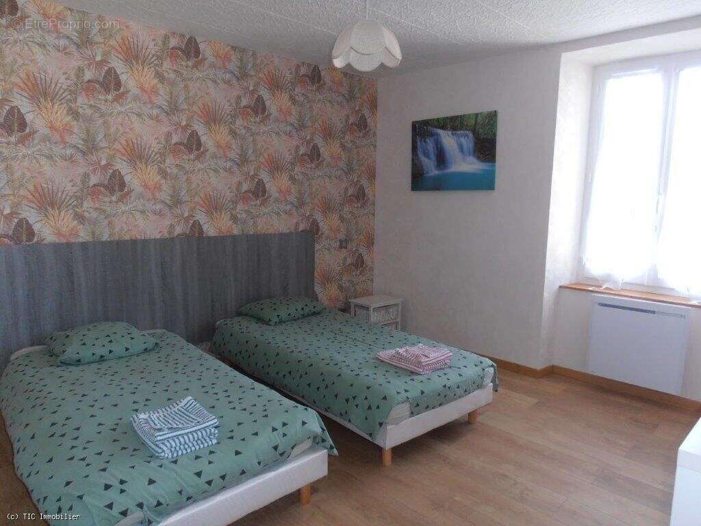 Maison à SAUZE-VAUSSAIS