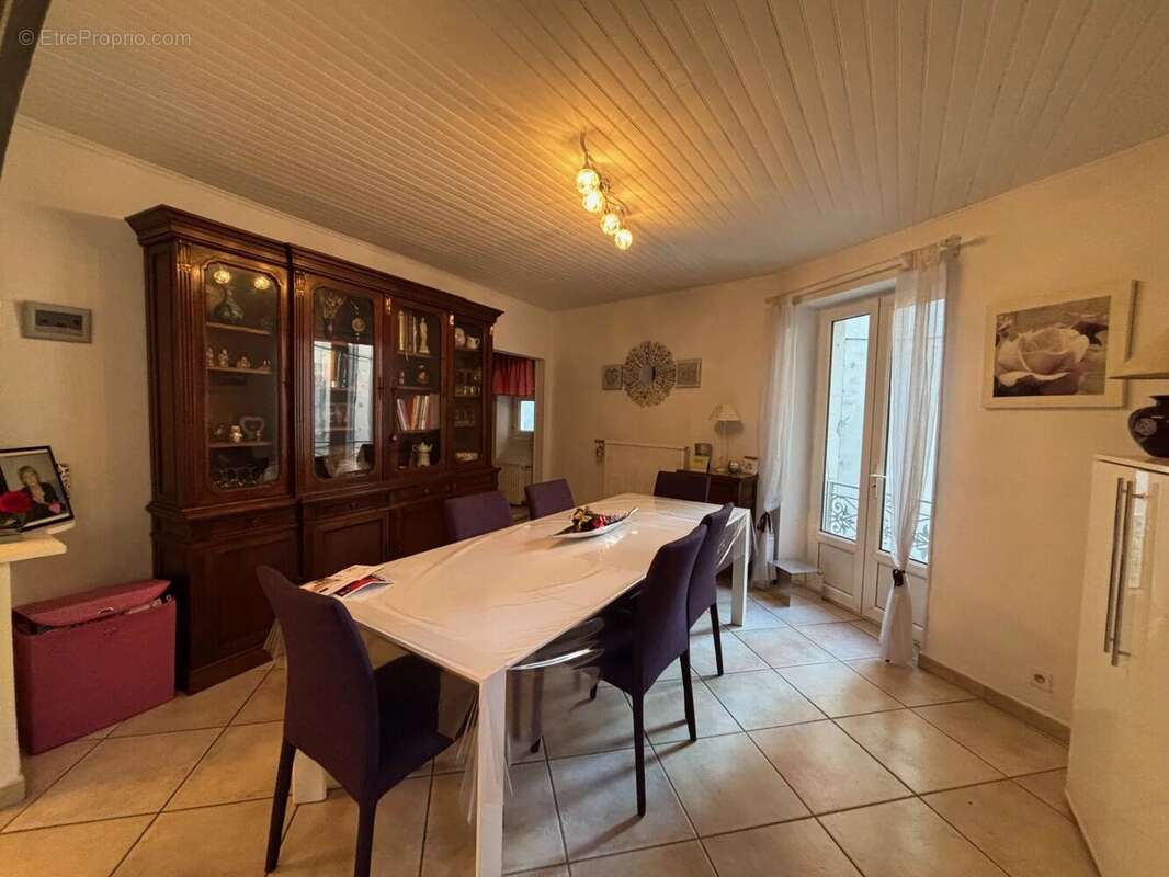 Maison à MONTELIMAR