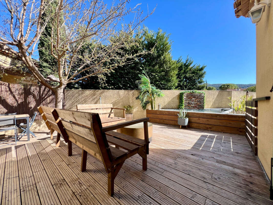 Maison à CUGES-LES-PINS