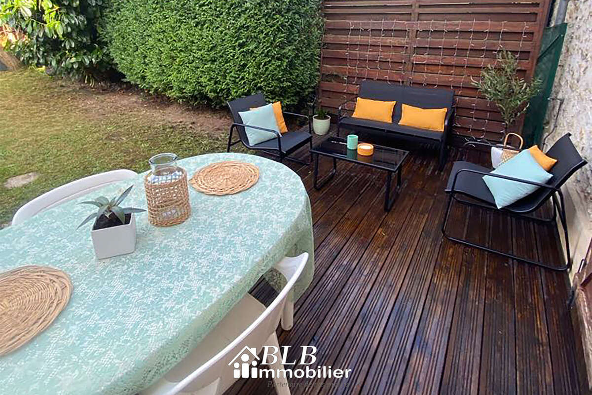 Maison à LE PERRAY-EN-YVELINES