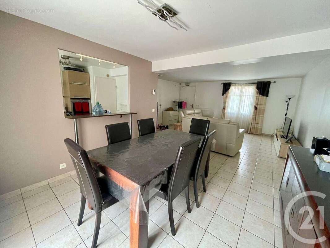 Maison à MOUSSY-LE-NEUF