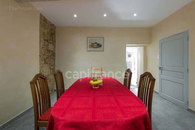 Maison à BONNIEUX