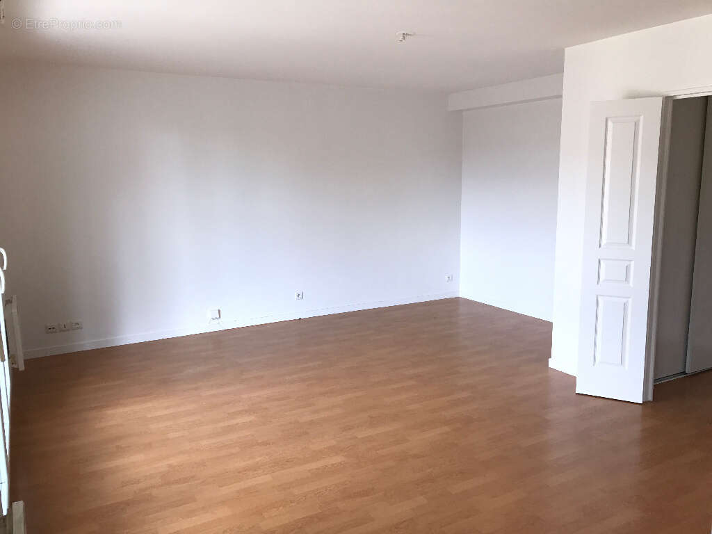 Appartement à VILLEMOMBLE