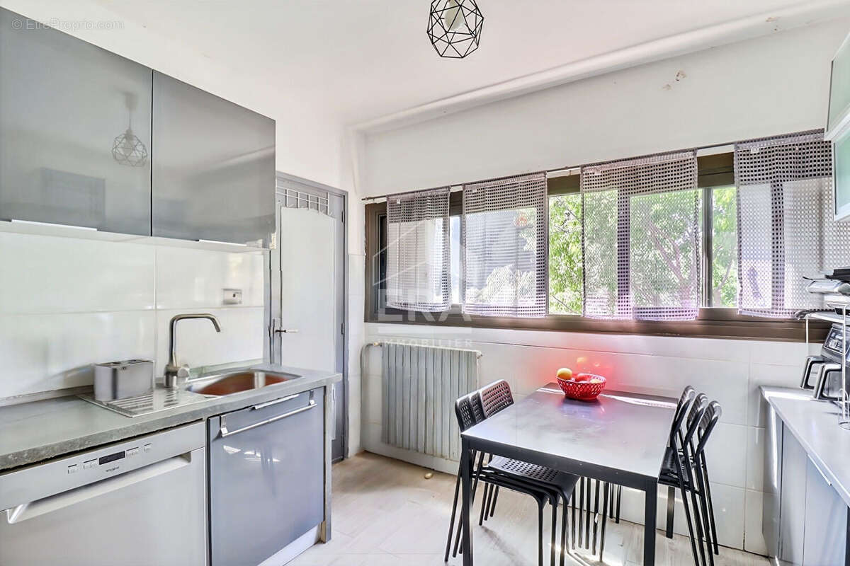 Appartement à MARSEILLE-15E