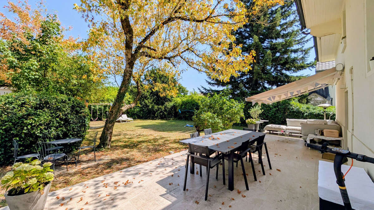 Maison à DIVONNE-LES-BAINS