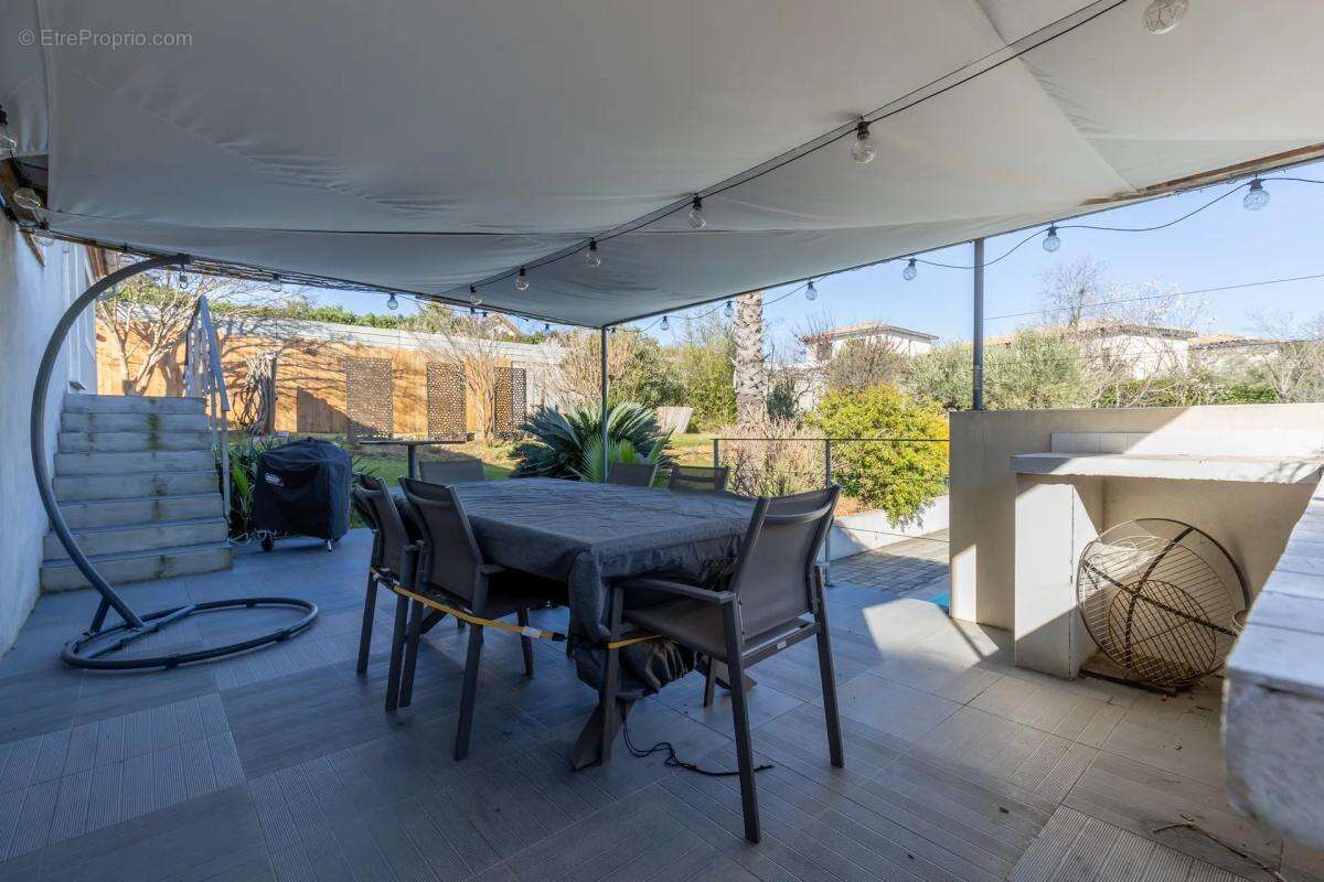 Maison à SAINT-GILLES