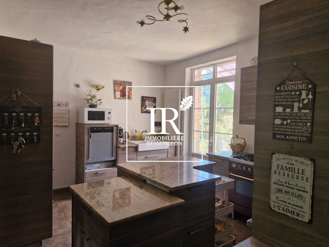 Maison 643 m² à Chaumont-Sur-Tharonne  - photo 9