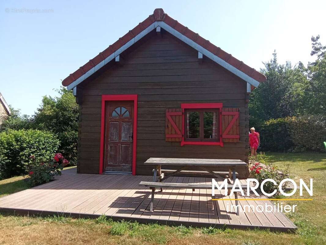 Maison 289 m² à Ajain  - photo 4