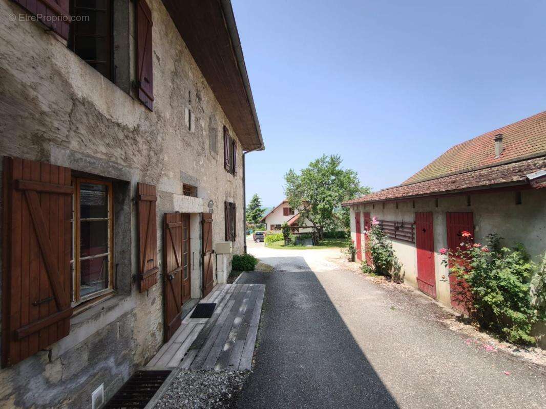 Maison à GRUFFY