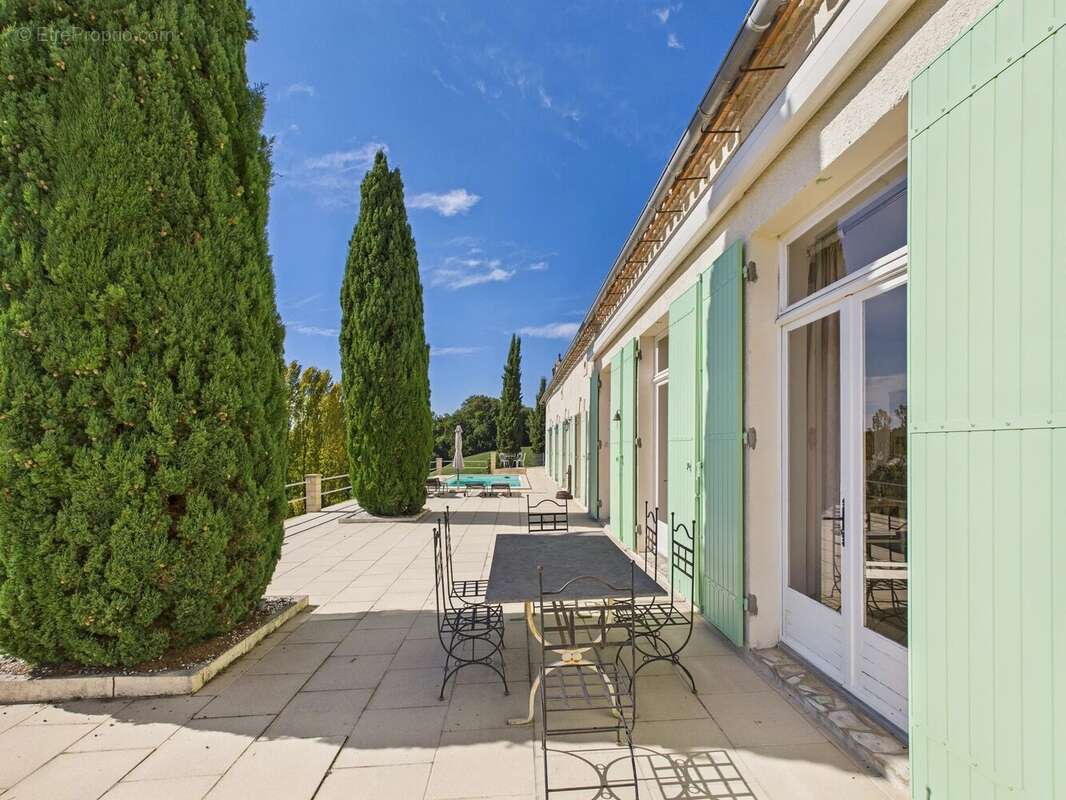 Maison à PESSAC-SUR-DORDOGNE