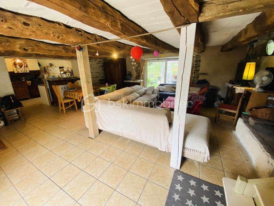 Maison à LOYAT