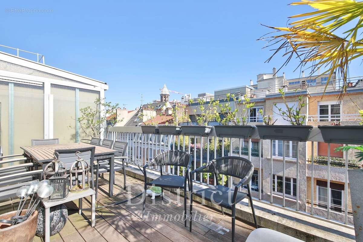 Appartement à PARIS-15E