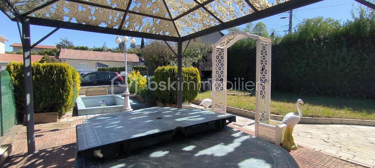 Maison à SEREZIN-DU-RHONE