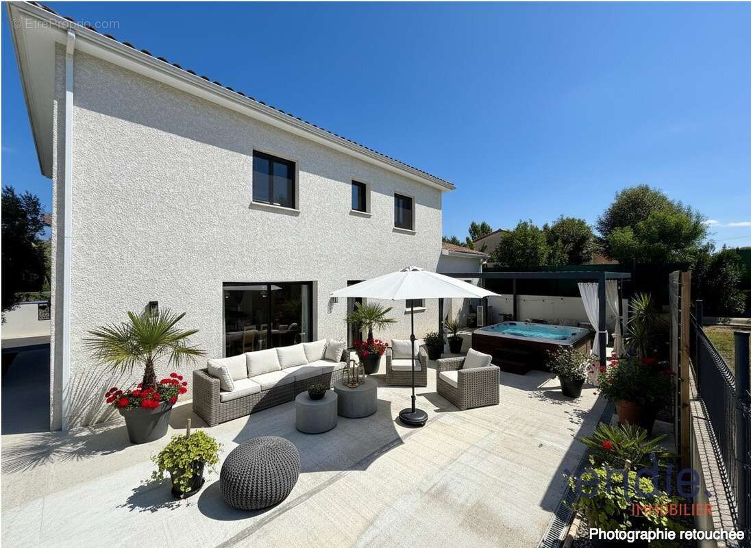 CUNAC - Maison familiale 179 m2 - 5 ch - DPE A - Terrain 759 m2 - Proche ALBI - photo 3
