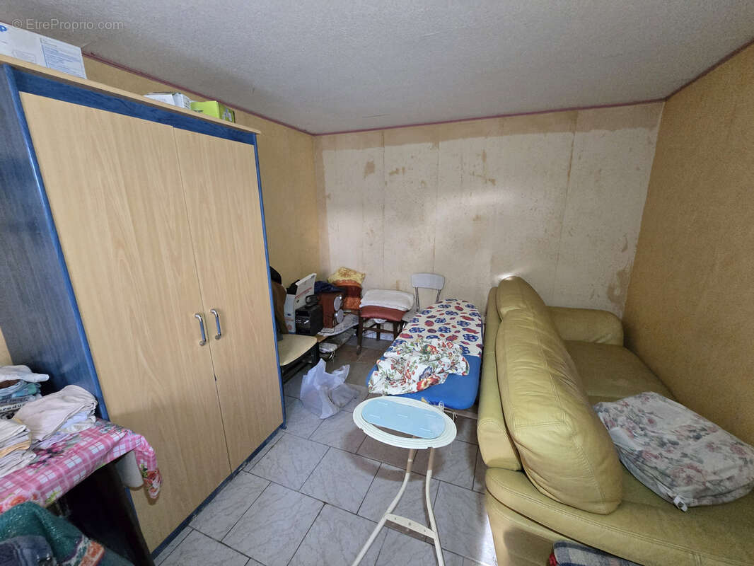 Maison à LA CHAPELLE-SAINT-LAURIAN