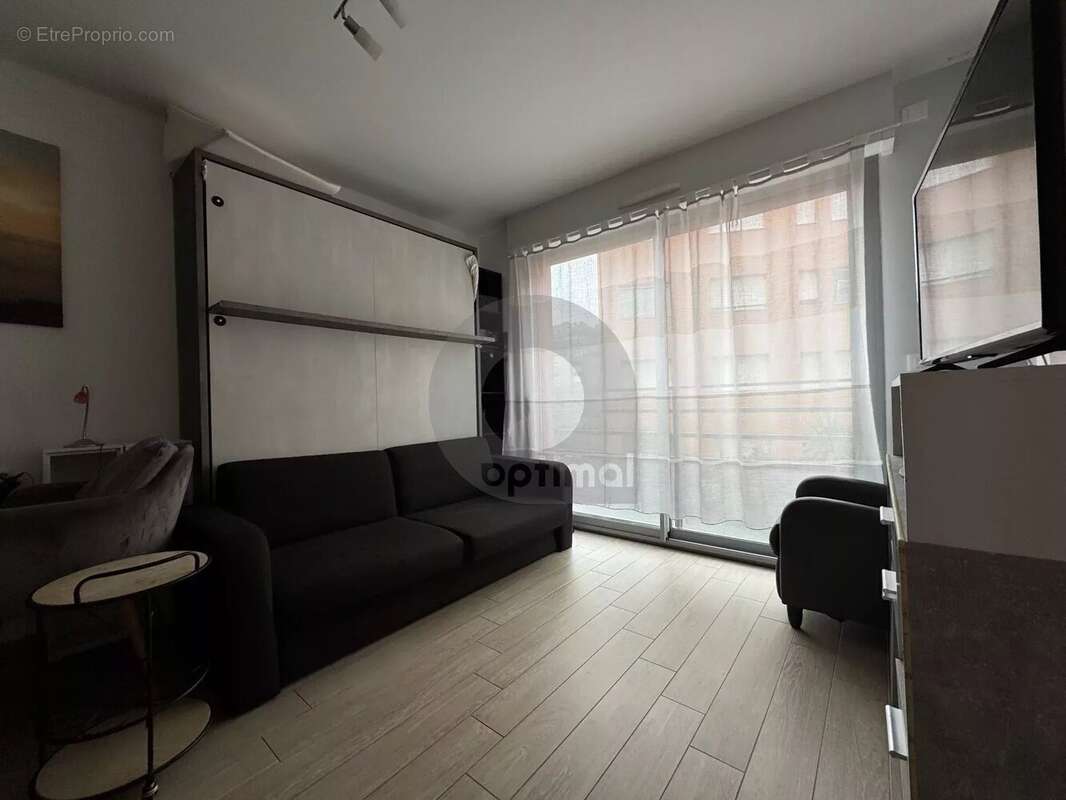 Appartement à ROQUEBRUNE-CAP-MARTIN