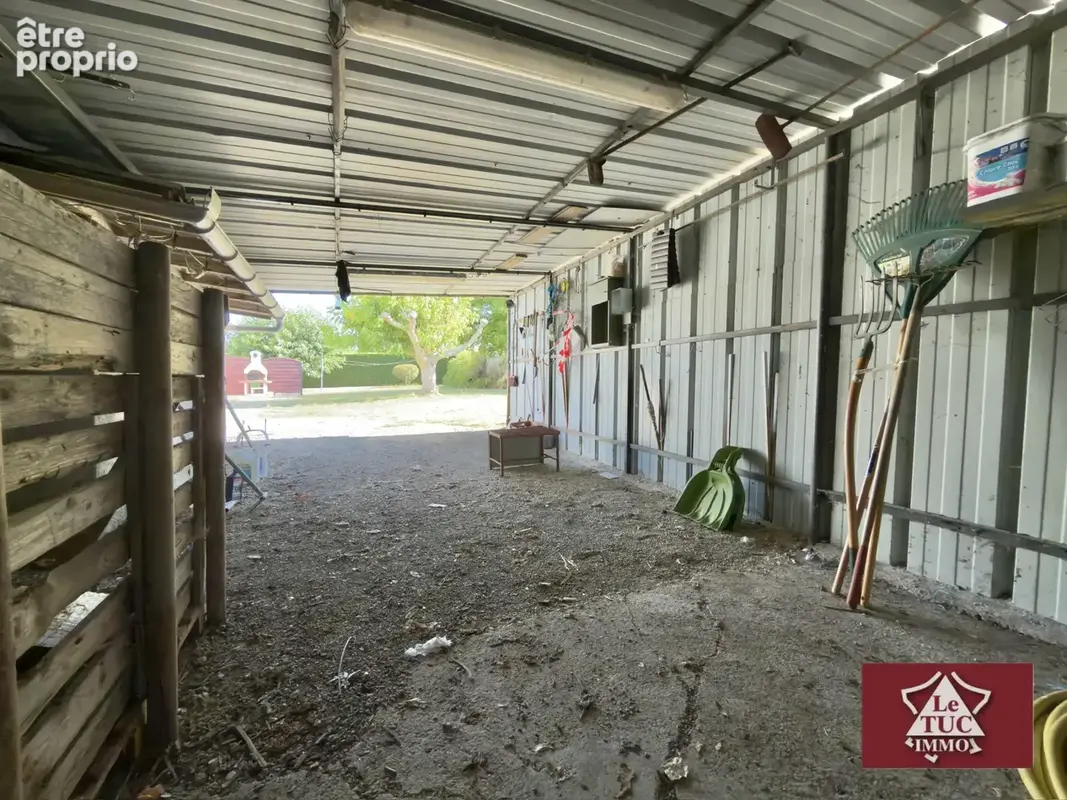 Maison de plain pied avec double garage et dépendance. - photo 18