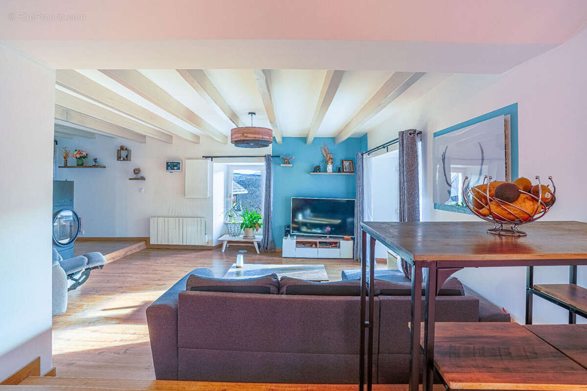 Maison à ALLONZIER-LA-CAILLE