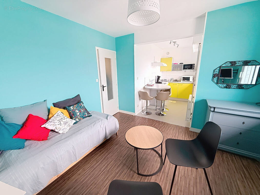 Appartement à JULLOUVILLE