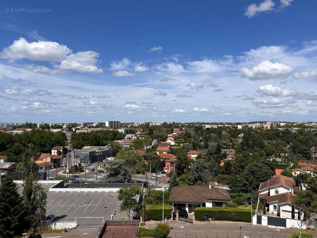   - Appartement à CALUIRE-ET-CUIRE