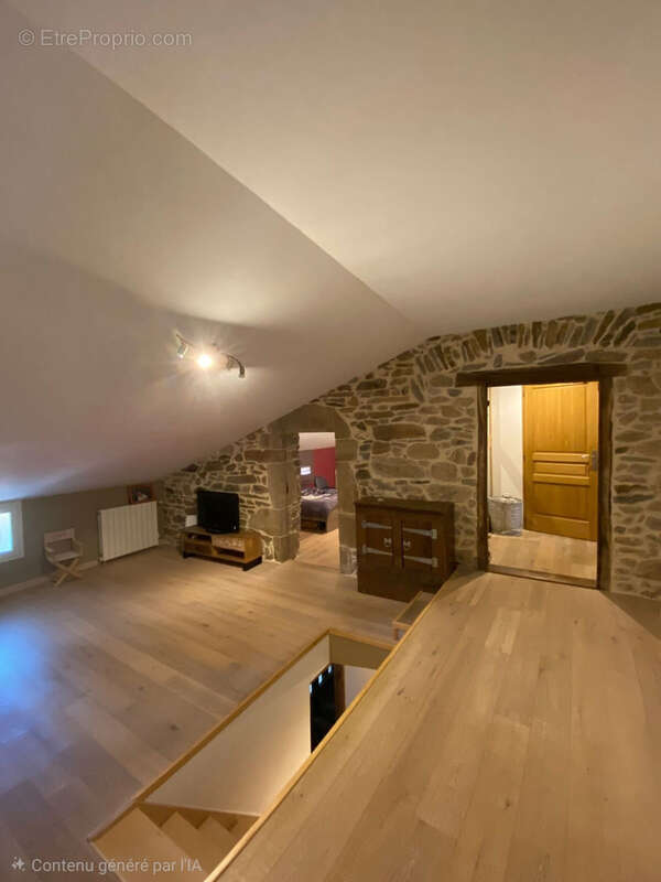 Maison à ALBOUSSIERE