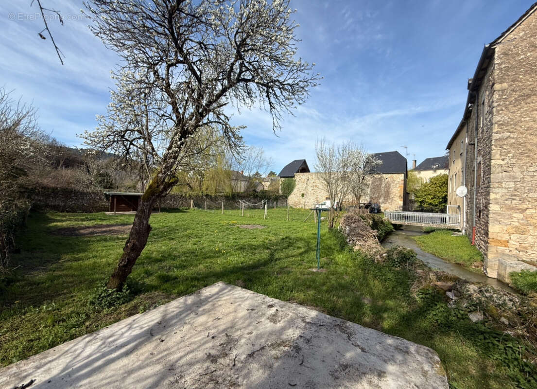 Maison à BERTHOLENE