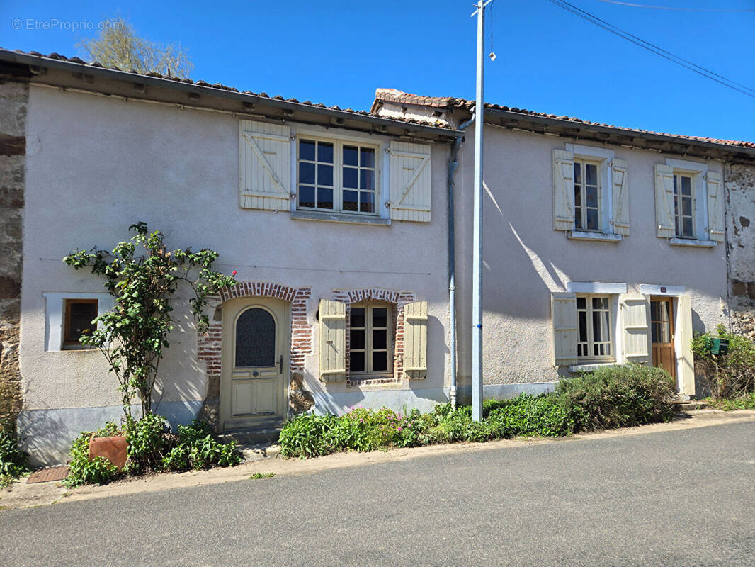 Maison à BRILLAC